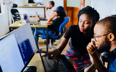 mentorship on a computer in a classroom – Photo by Desola Lanre-Ologun on Unsplash